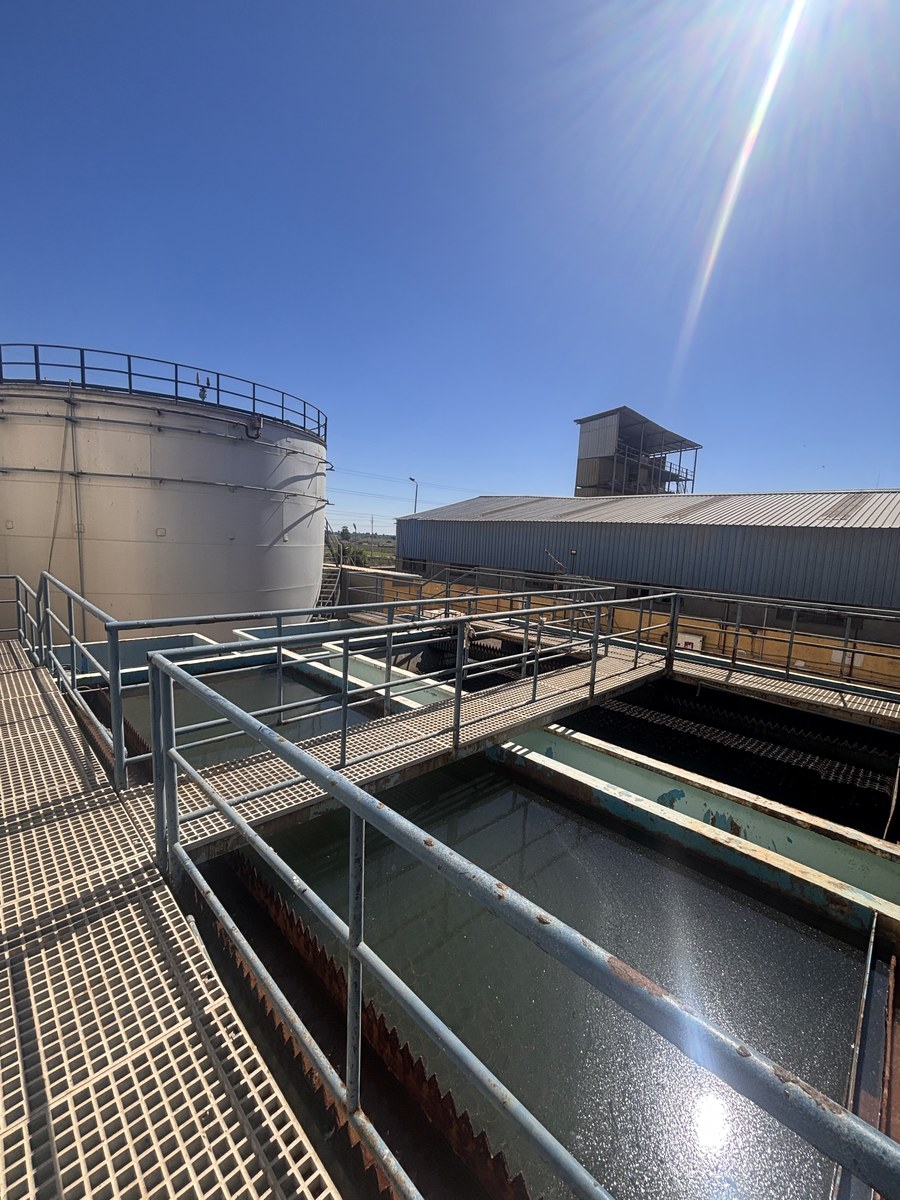 ICC storage tank and treatment walkway