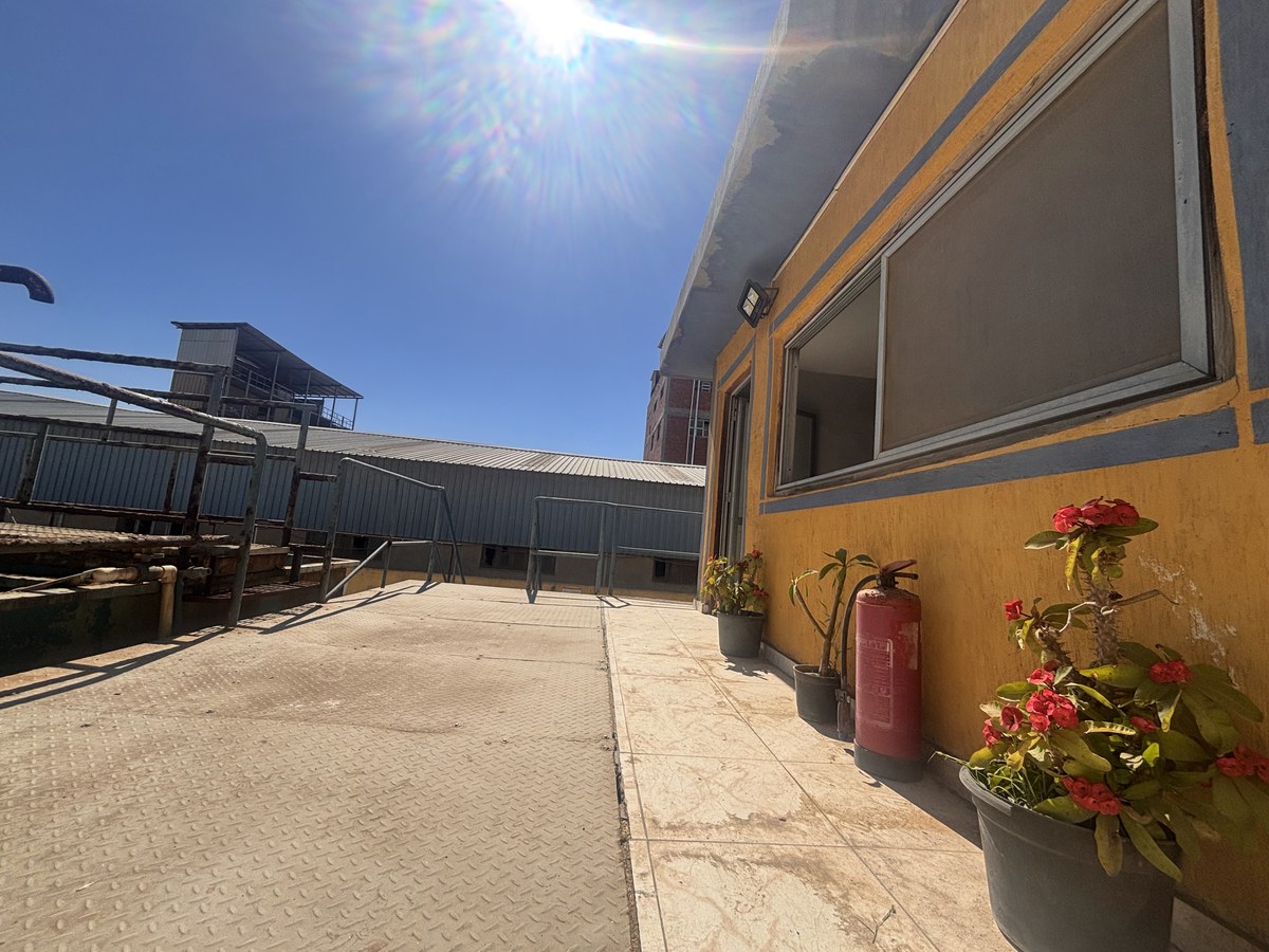 ICC Gamasa facility walkway