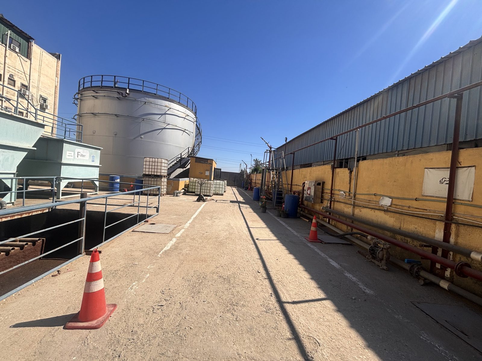 Gamasa treatment basins and chemical storage tank